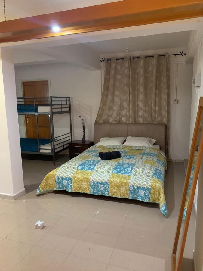 Ground Floor Apartment With Big Balcony ラルナカ エクステリア 写真