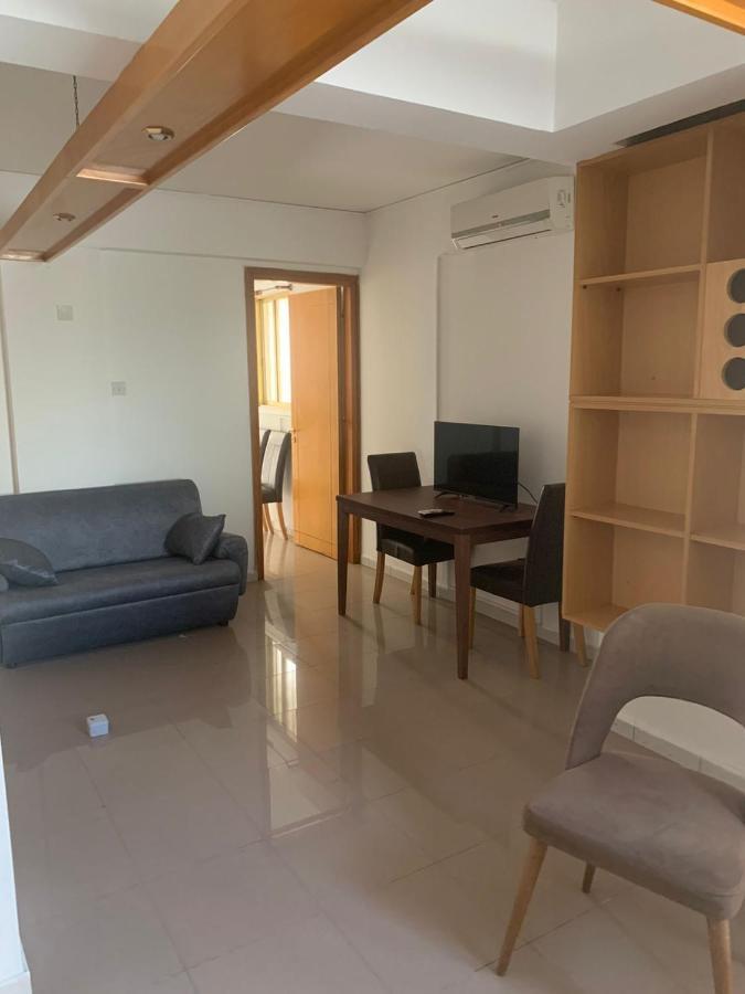 Ground Floor Apartment With Big Balcony ラルナカ エクステリア 写真